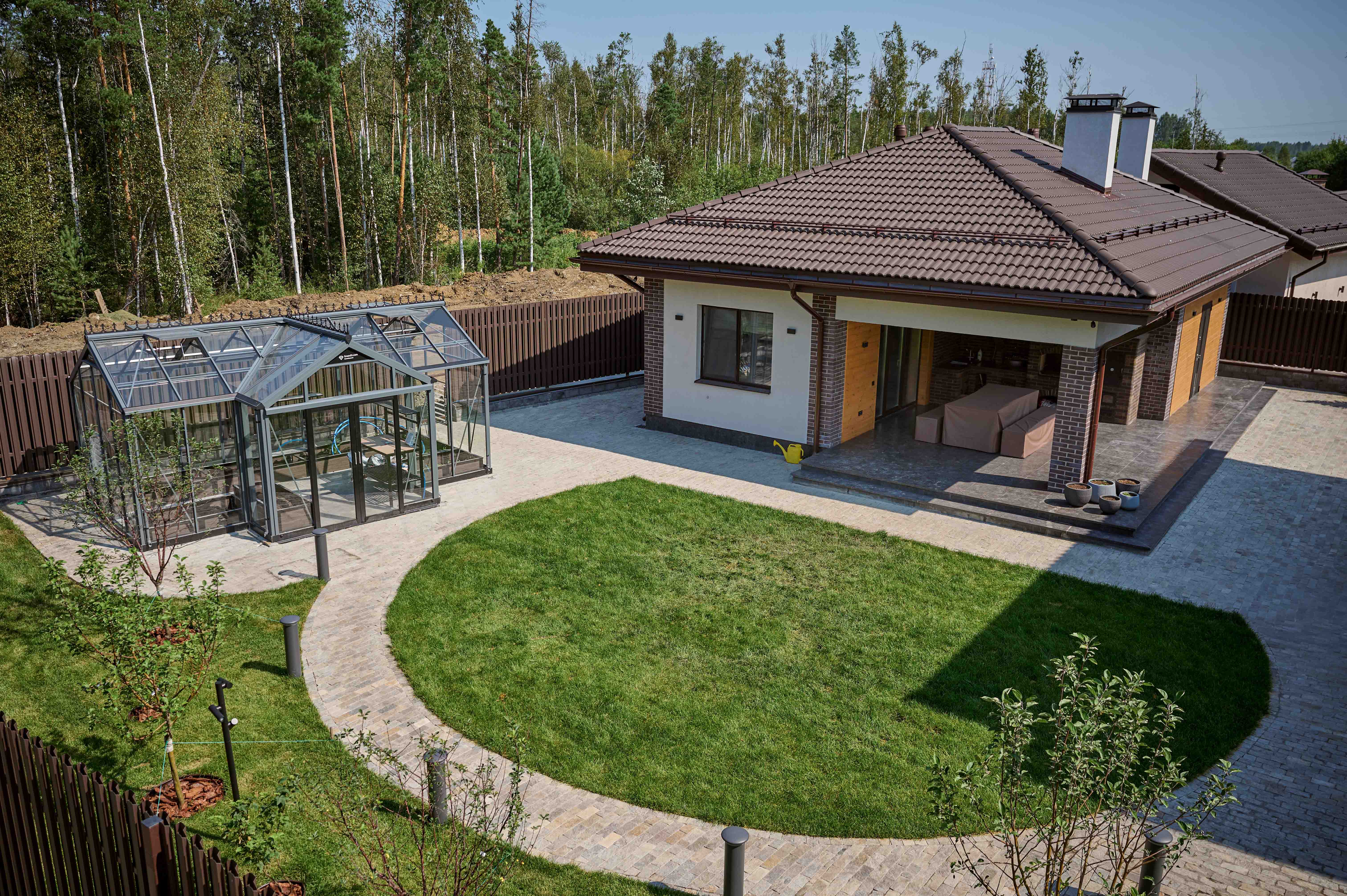 Загородный комплекс с домом 255 м², баней и благоустроенным участком